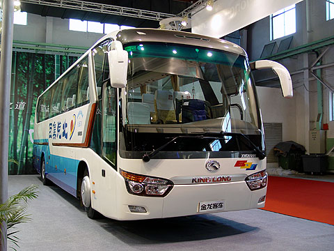 大金龙精品客车亮相首届中国国际汽车零部件博