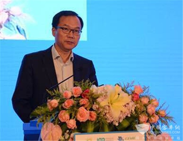 能源局黄学农:加快充电基础设施建设 支撑电动