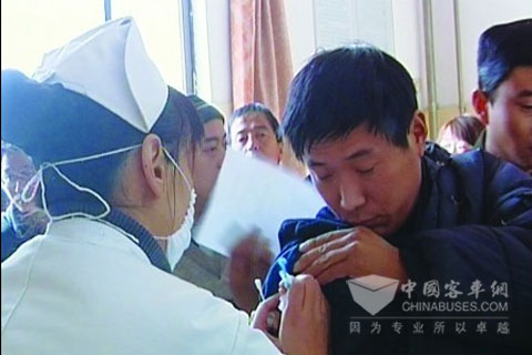 山东长清客运司机接种甲流疫苗-客车用户-中国