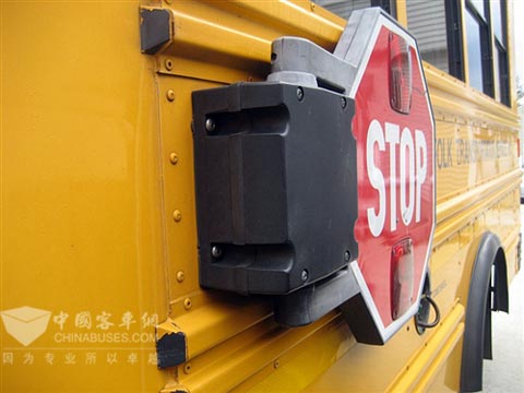 民主体制下的特权-探析美国校车文化-本网原