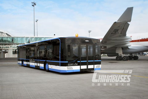 范胡尔生产出世界上最大的机场摆渡车