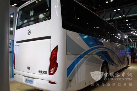 金旅客车XML6122凯歌系列大型豪华客车