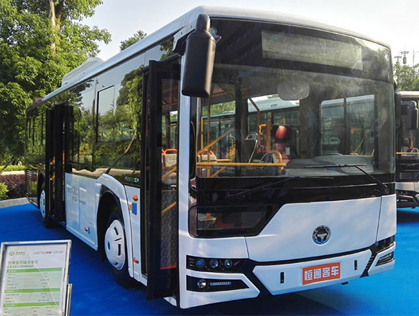 恒瑞ckz6116hna5后视角外观