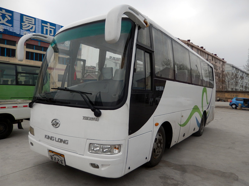 30座金龙客车