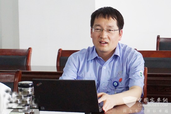 图为中航锂电总经理王栋梁