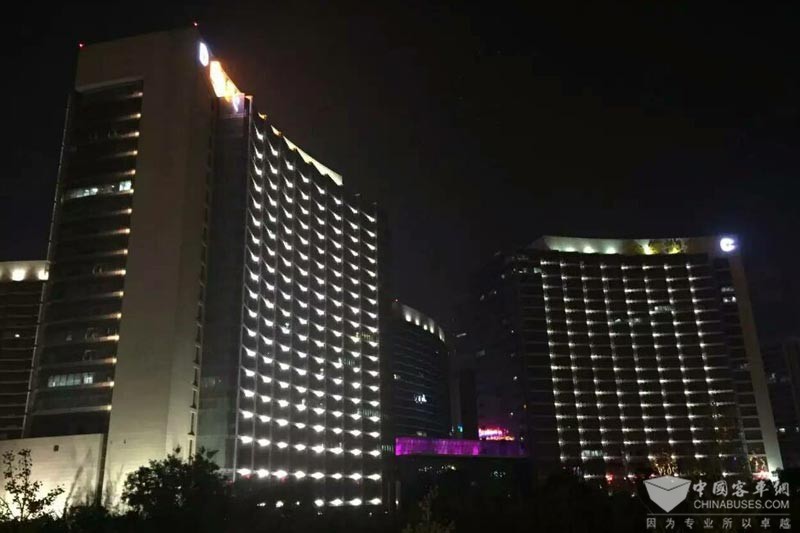 西安办公楼夜景