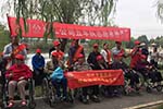 重阳节来临 郑州公交带老人畅游中原影视城