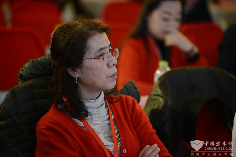 中华人民共和国商务部对外援助司专家邓红