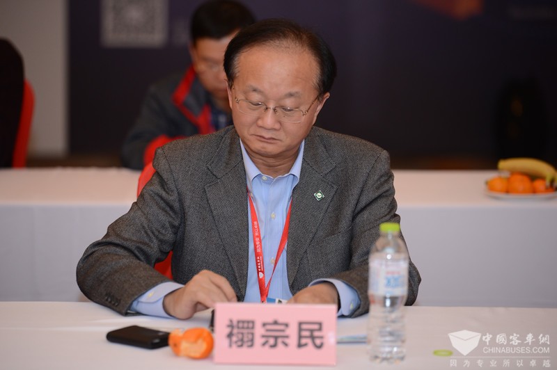 粤运集团董事长禤宗民