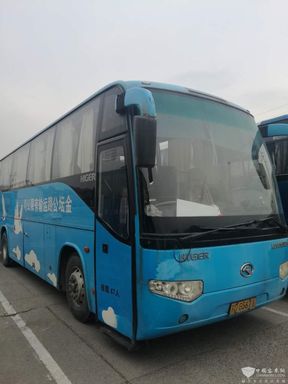 出售两台09年47座金龙客车