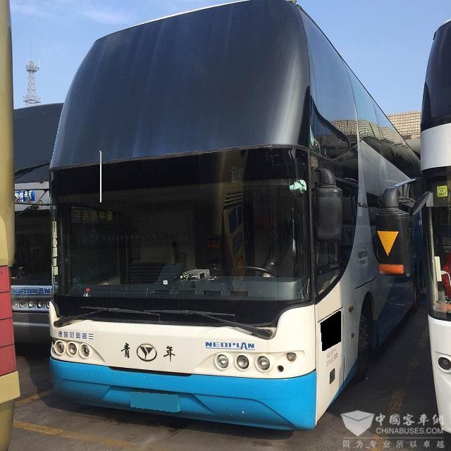 现货转让青年大客车型号6120s和6127s2009年上牌大商务座椅39座德国曼