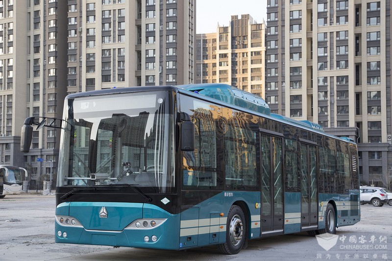 重汽12米全承载BRT混合动力公交车
