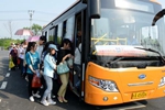 郑州：公交增加东站接驳运力助力返程旅客平安到家