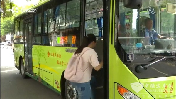重庆：主城部分新配備公交 駕駛區已安裝隔離門