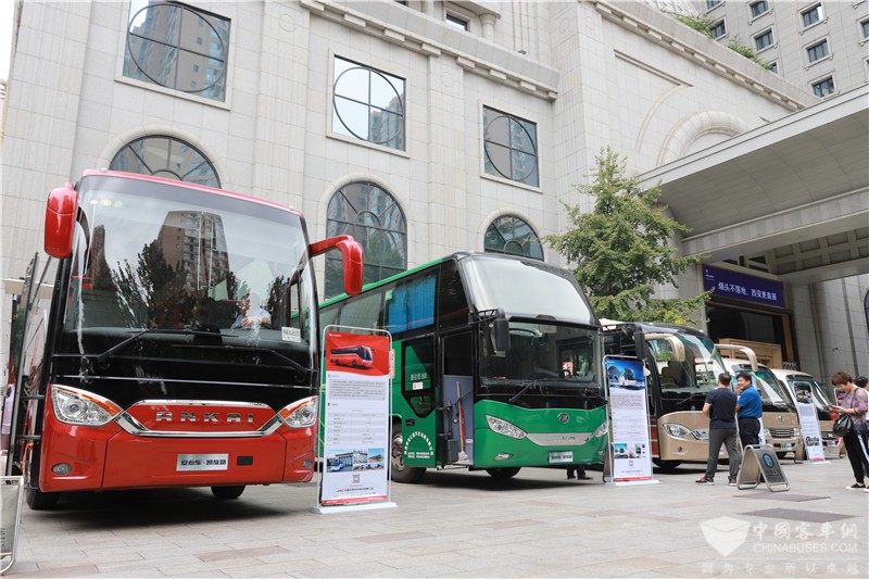 安凯客车针对旅游客运开发的高端产品