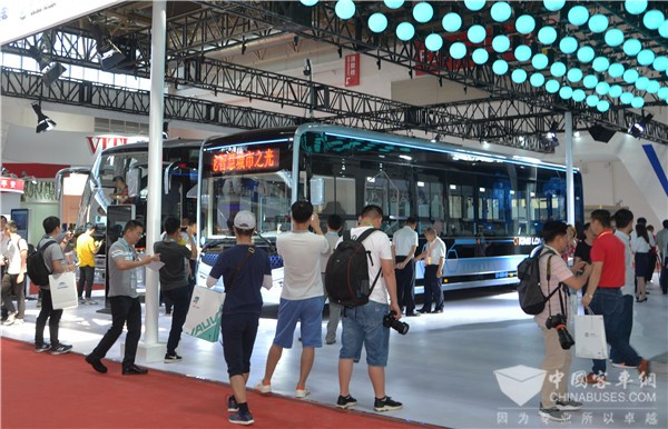 2019北京道展|中国“智”造新高度，金龙客车发布5G智能网联城市公交