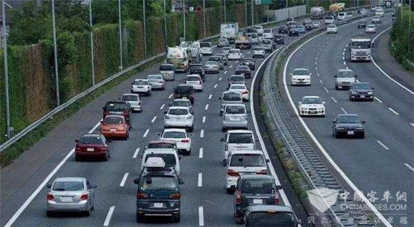 好消息！小型客车免收高速公路通行费延长至元宵节2月8日