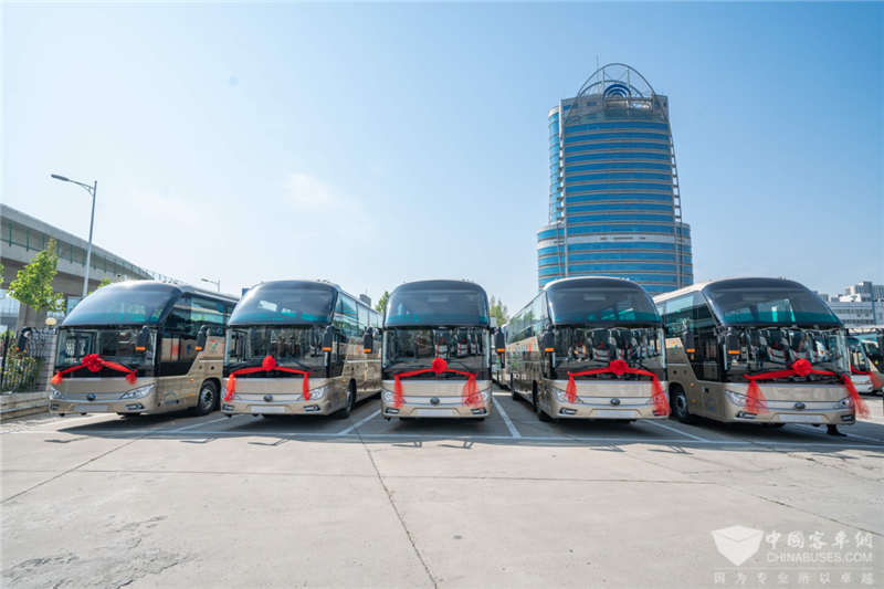 宇通豪华旅游客车再次批量交付青海