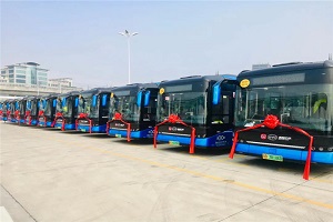 首批88辆全新比亚迪纯电动客车B10投运深圳