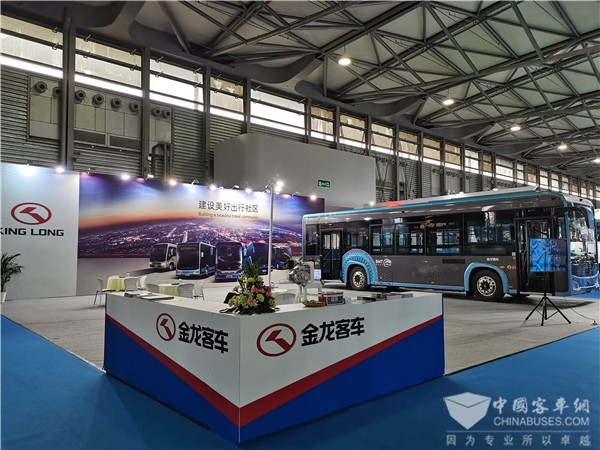 2020上海客车展 再品金龙客车“地铁巴士”