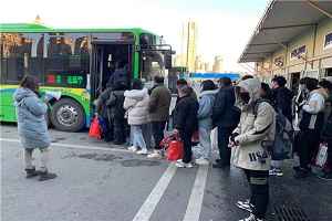 六安公交：春节客流总体下降 出行服务不断升级