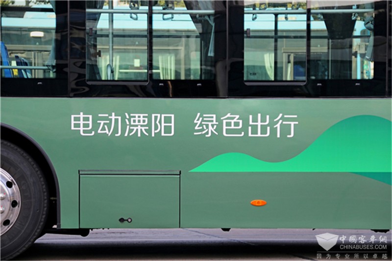 苏州金龙“地铁巴士”与溧阳市民共迎春暖花开
