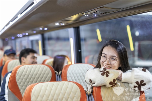 行业首个！中通客车获评旅团客车“CN95健康座舱”5A级认证