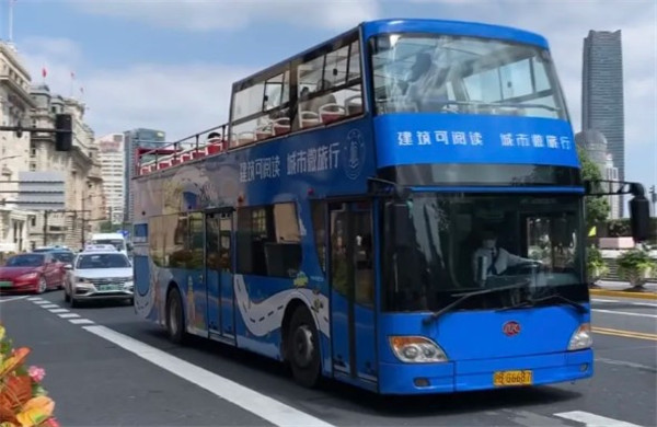 这辆大巴懂建筑！安凯“建筑可阅读”观光巴士入驻上海
