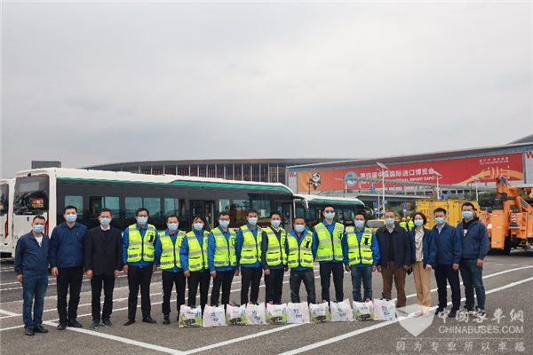 上海进博会，纯电动申沃客车公交保障最有力