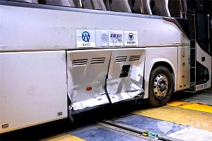 欧辉氢燃料客车通过国内首次碰撞试验，“护奥”实力获央视点赞! 