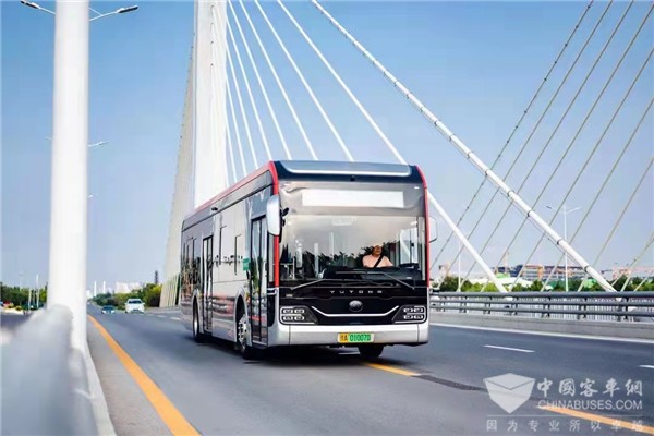 中国客车行业品牌成就奖 宇通客车引领行业“一起向未来”