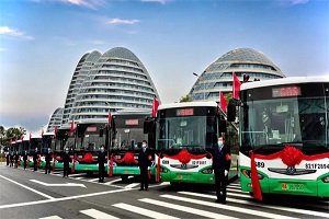 武汉新投20台氢能公交车上线运营
