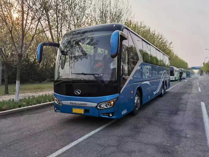 2018年12月 国五后掉轮56座旅游客运金龙6135型客车