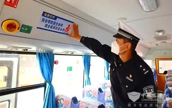 宁夏公安厅交警总队 客车安全带 使用提示贴