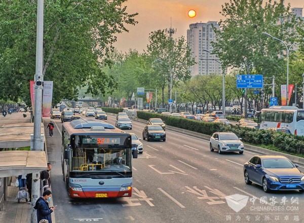 北京公交十年之变：向舒适环保升级 为市民出行提供多样化选择