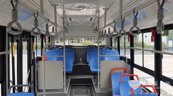 亚星客车 亚星星巴系列 纯电动城市客车