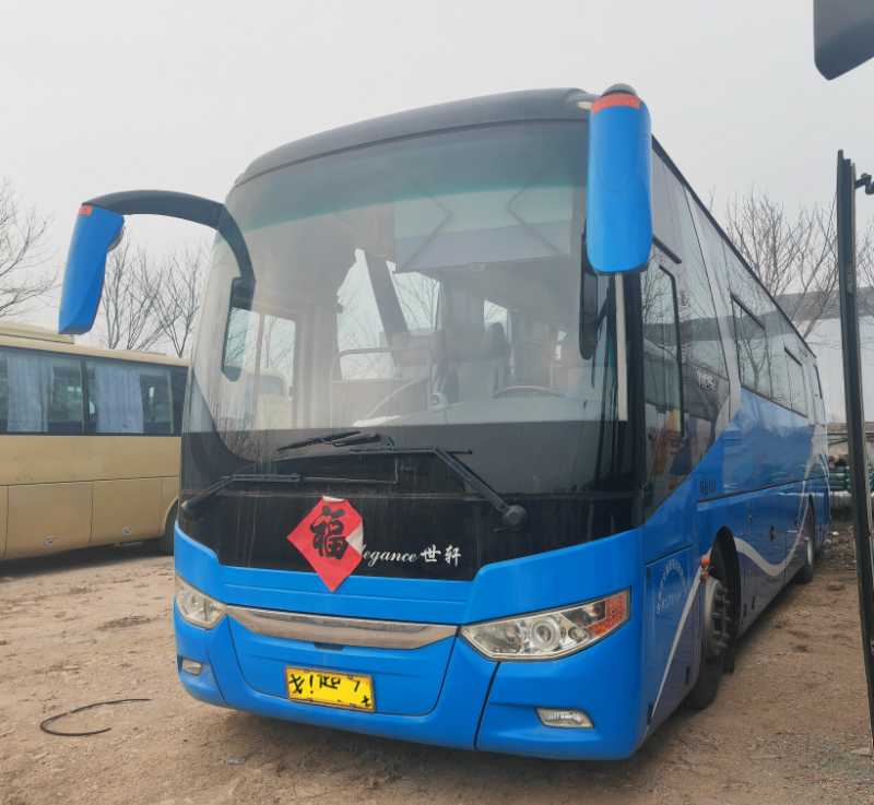 同款4台国五48座可提双档中通6117气囊中门旅游车