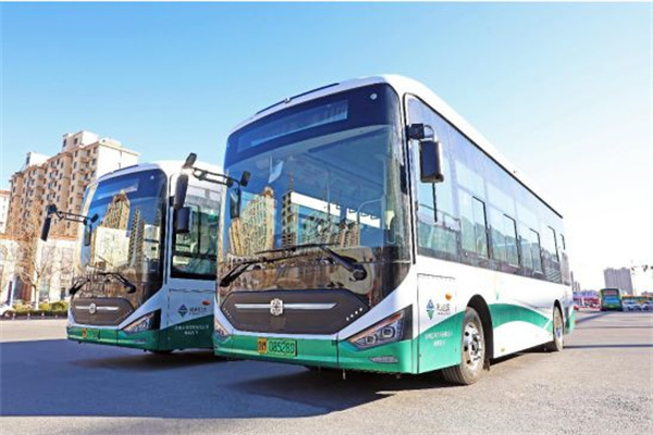 滨州25辆新款纯电动新能源公交车整装上阵！