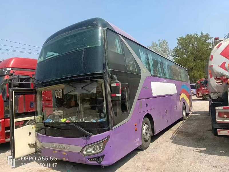 2017年11月 国五54座通仓后开门大金龙6119旅游车