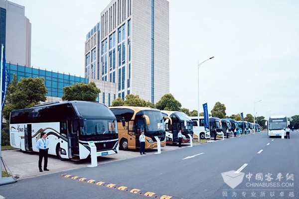 亚星客车 旅游客运行业 发展高峰论坛 亚星X9-3
