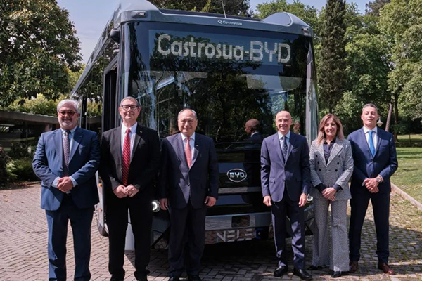 将于6月公开展示 比亚迪与Castrosua打造定制化12米纯电巴士曝光