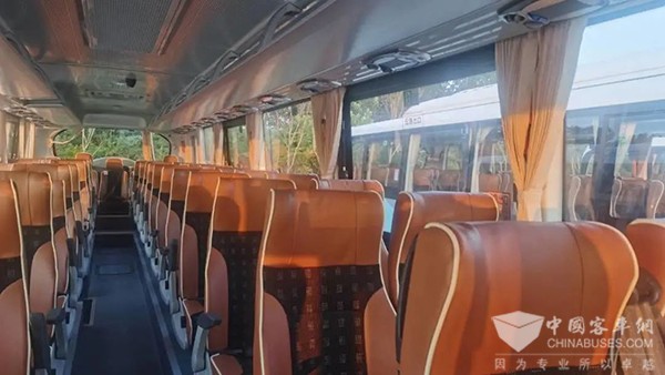 格力钛新能源 仿古铛铛车 考斯特商务车 脸谱公路车 双层观光巴士