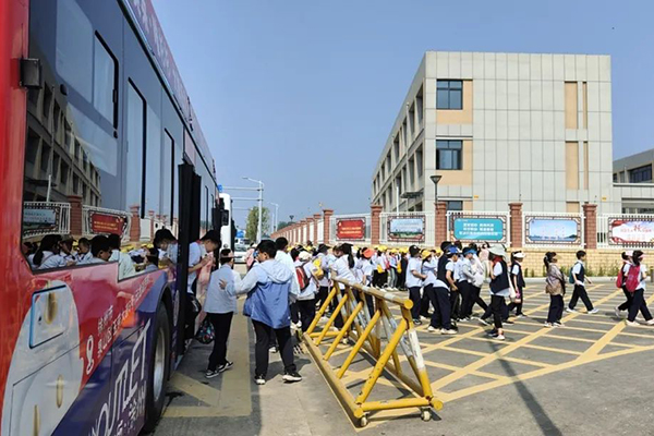 助力“六一”儿童节 徐州公交推出“个性化+贴心服务”定制公交