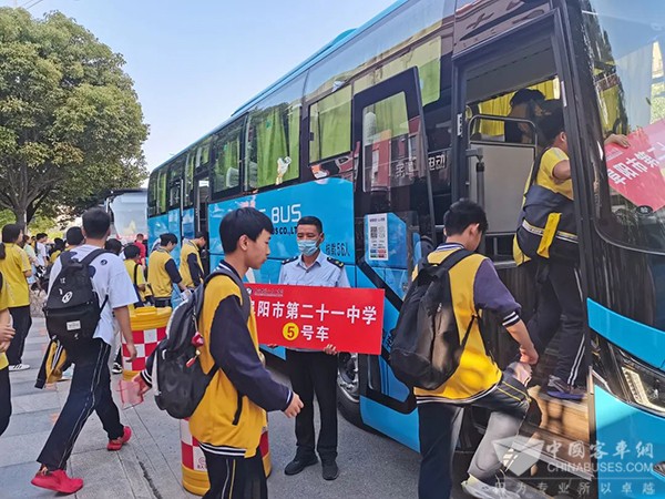 阜阳公交 高考季 保驾护航