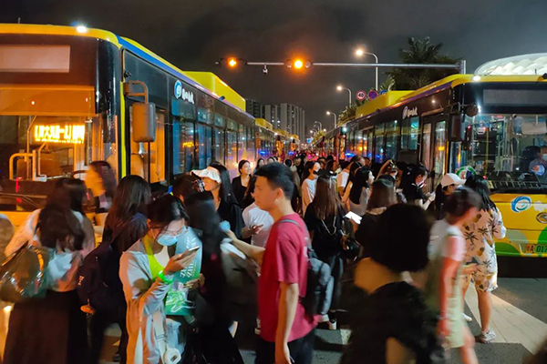 终止防台风“六停” 海口公交集团所有公交线路恢复正常运营