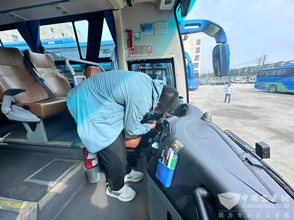 连云港市公交 LNG 燃气车辆 机务专项 排查工作
