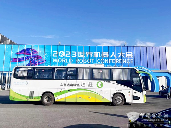 苏州金龙 新研氢能 燃料电池 大客车
