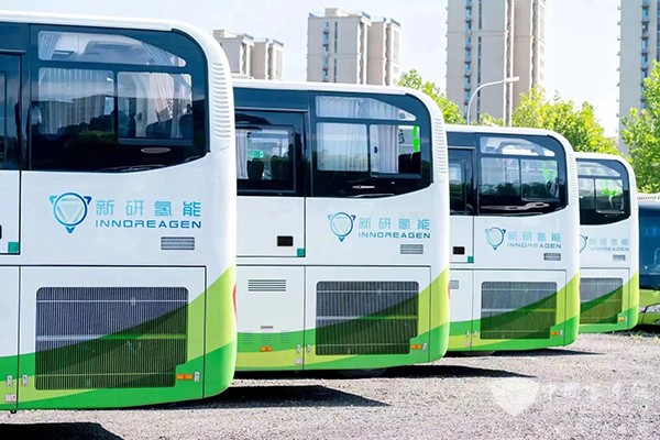 苏州金龙 新研氢能 燃料电池 大客车