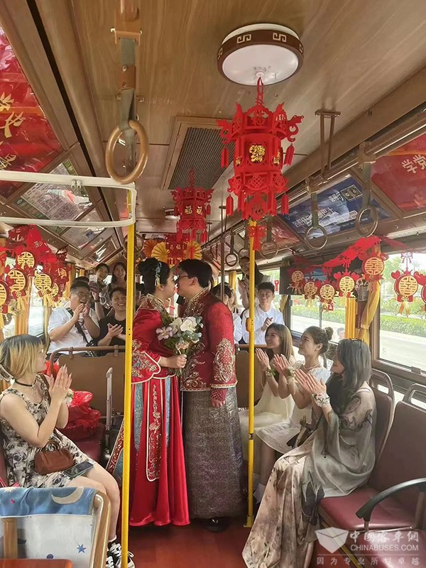 洛阳公交 复古铛铛车 公交车 婚车 低碳环保