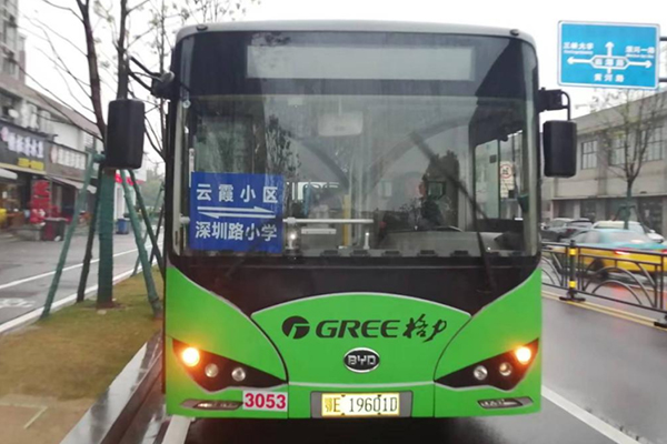 助力开学季 宜昌校园定制公交为学生安全出行保驾护航